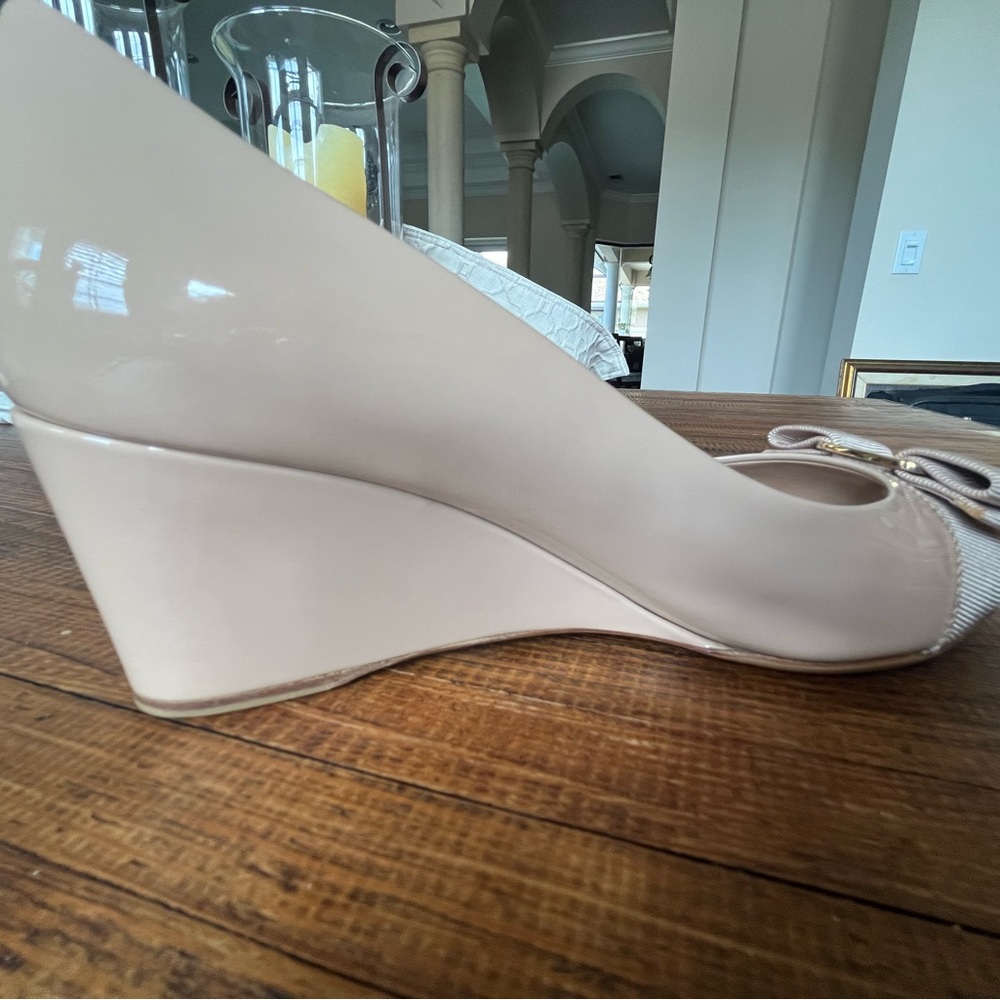 Salvatore Ferragamo Women's Wedges Beige Peep-Toe Shoes - Picture 6 of 10